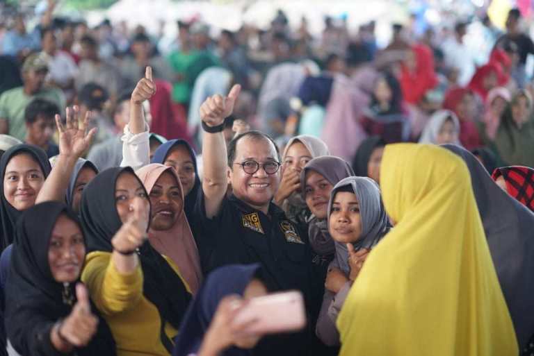 Warga Pitumpanua Keluhkan Dana Komite Sekolah, Akbar Faizal : Lapor Polisi Jika Melanggar