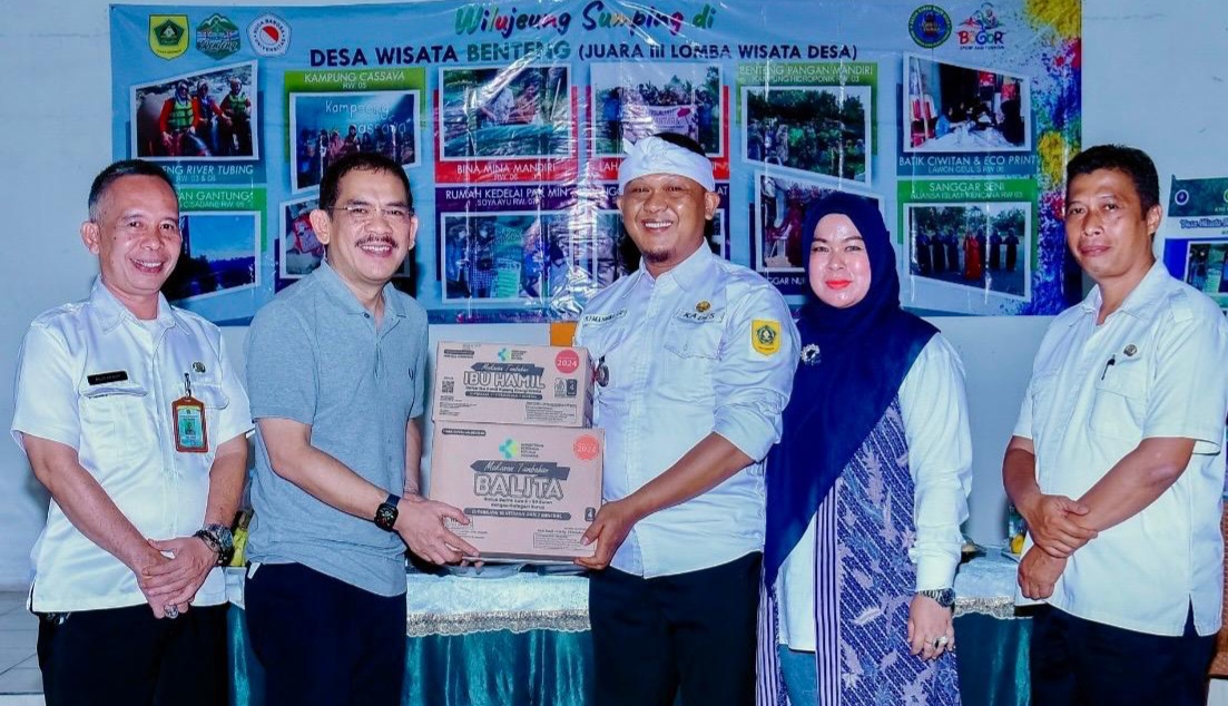Asep Wahyuwijaya Salurkan Berbagai Bantuan untuk Warga Kabupaten Bogor