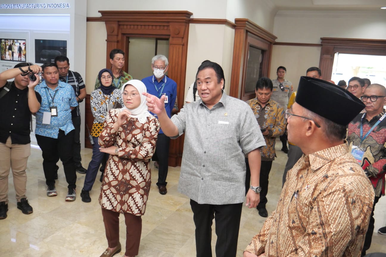 Pemerintah Peringati Mayday di Panasonic Gobel