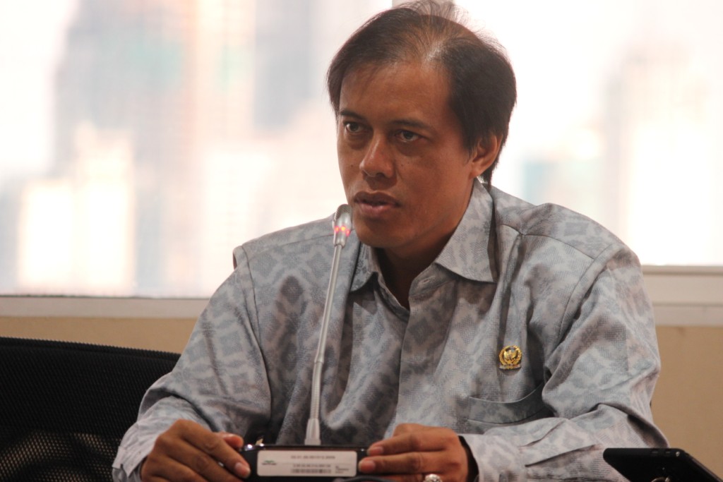 DPR Minta Pemerintah Jamin Pasokan BBM Subsidi