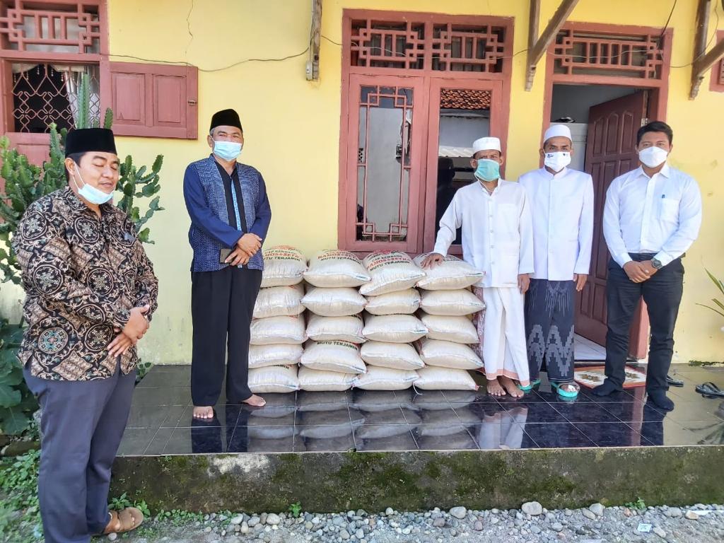 Safari Ramadan, Satori Salurkan Sembako ke Ponpes Assalafie