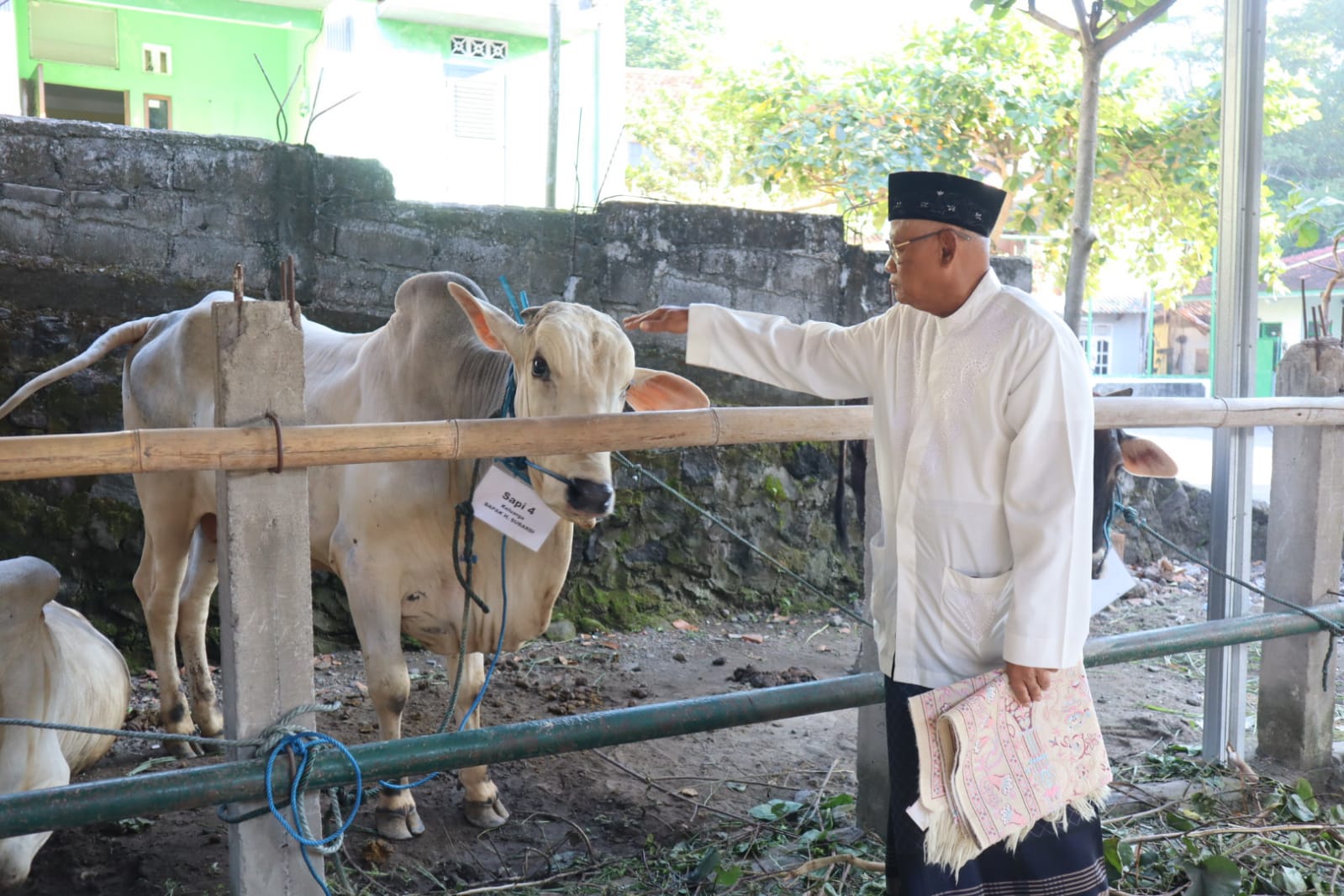 Semangat Berkurban Mulai dari Lingkungan Terdekat