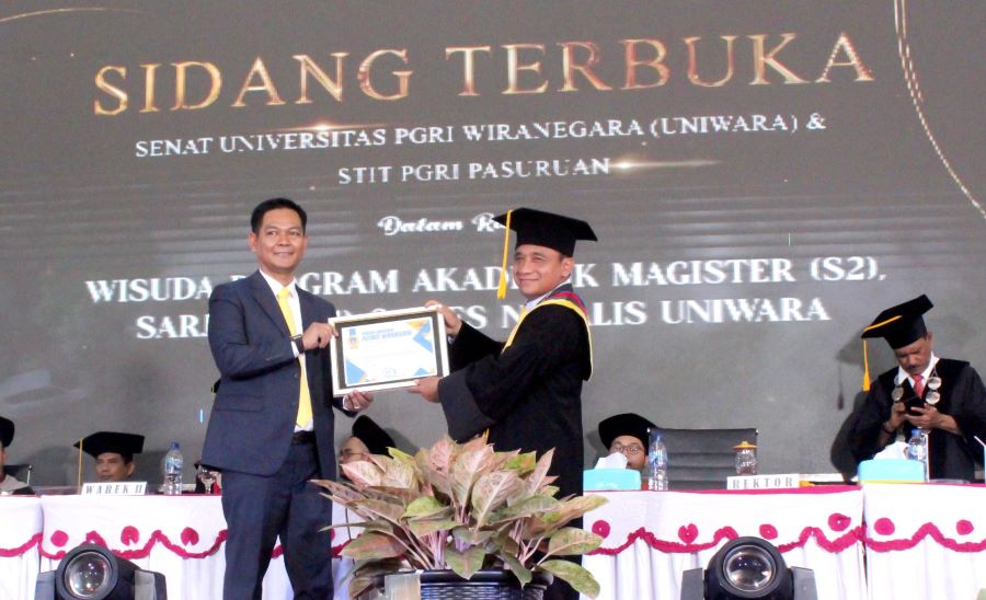 Aam Dapat Gelar Kehormatan Patriot Pendidikan dari Uniwara