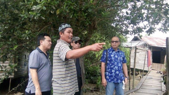 Kunker ke Pemangkat, Abdullah Alkadrie Pantau Kondisi Abrasi
