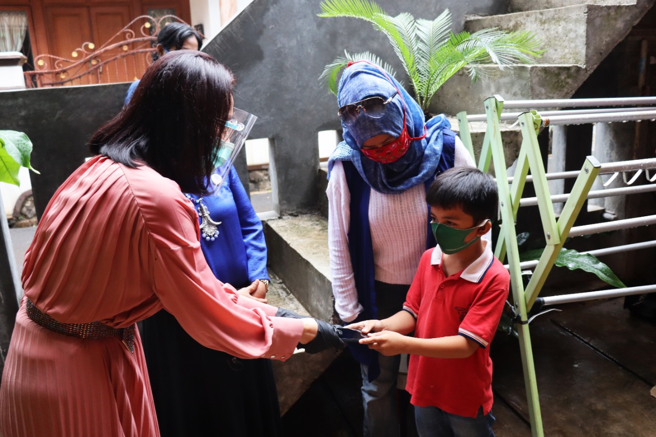 Gerakan Gawai Salurkan HP untuk Anak-Anak Indonesia