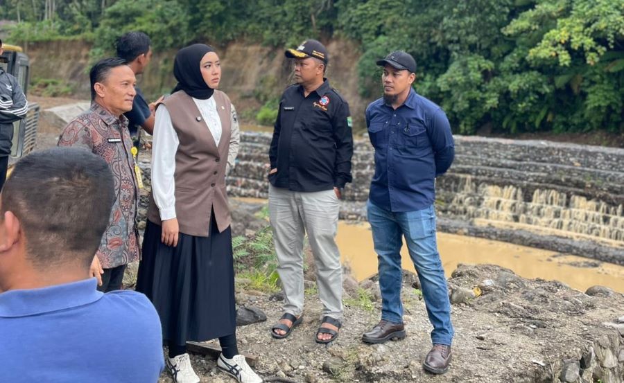 Cindy Monica Desak Pemerintah Segera Perbaiki Bendungan Sicincin Padang Pariaman
