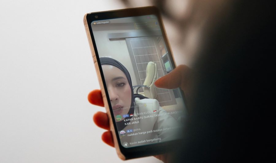 Cindy Monica Serap Aspirasi Petani dan Pelaku Usaha lewat Medsos