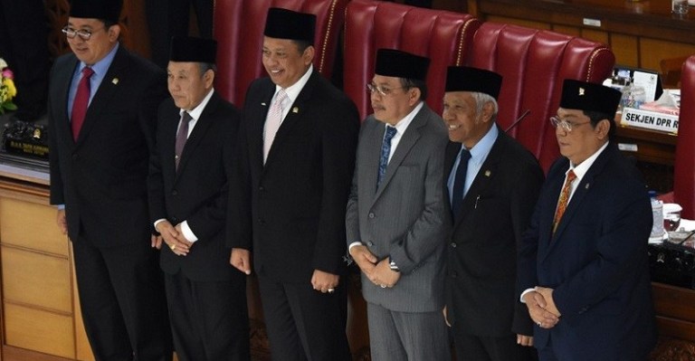 Komisi III DPR RI Tetapkan Dua Hakim Mahkamah Konstitusi