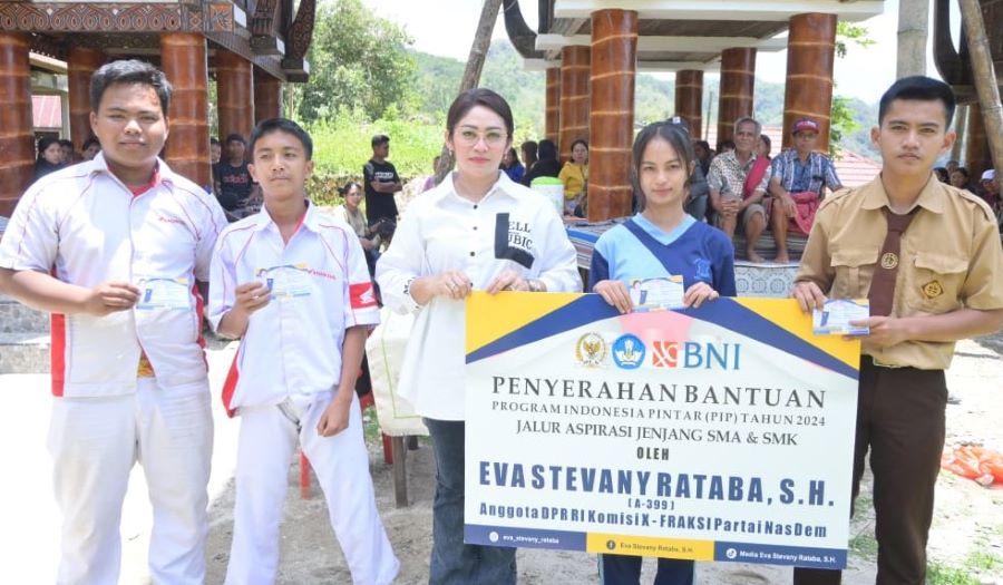 Sebanyak 364 Pelajar di Sesean Toraja Utara Terima PIP Aspirasi Eva Rataba