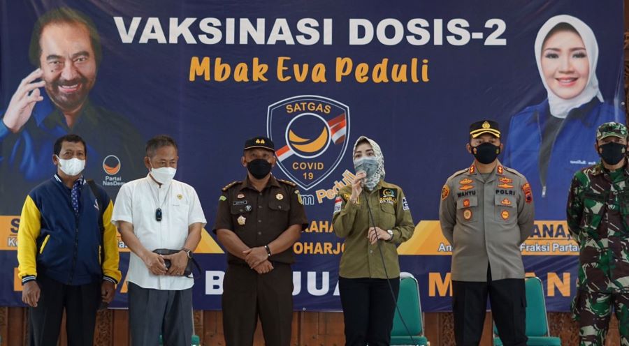 Eva Yuliana Tinjau Vaksinasi Dosis II di Sukoharjo