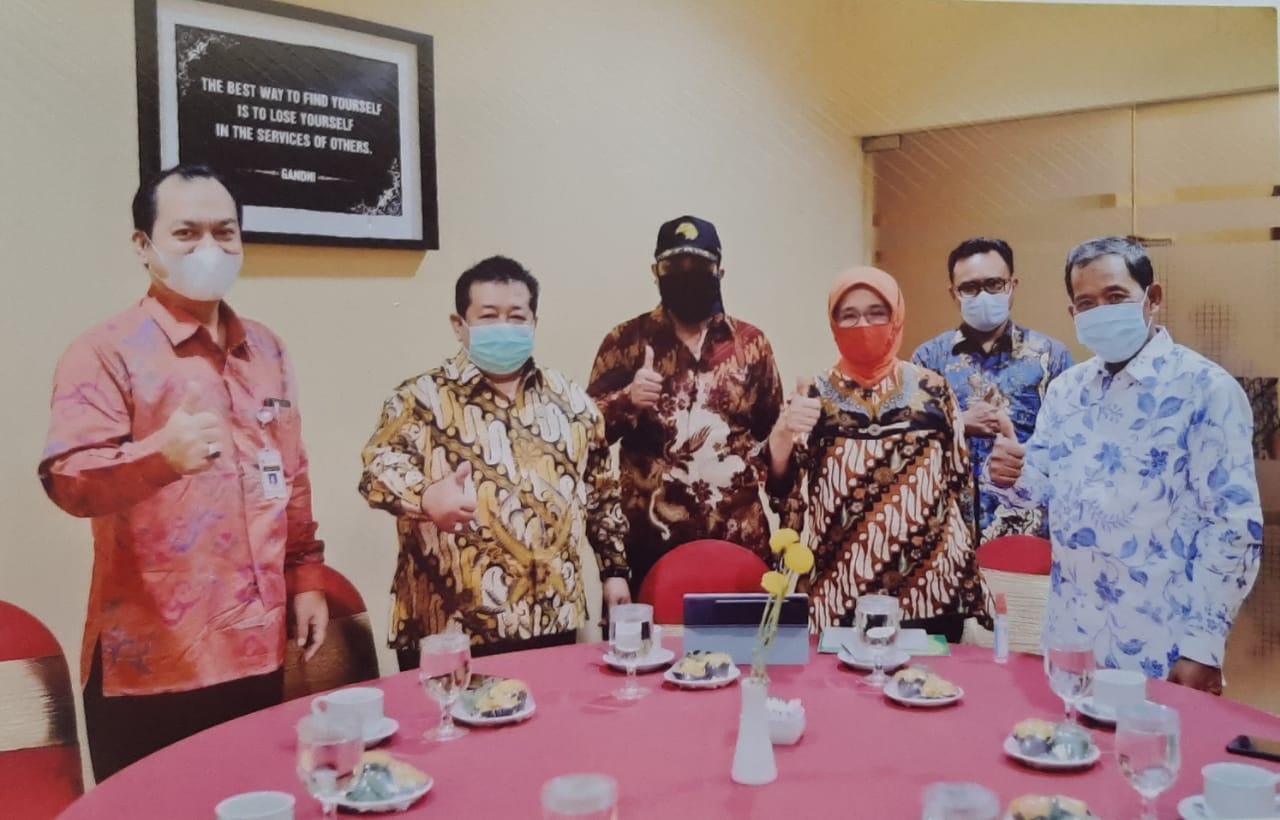 Fadholi Dorong Petani Tanam Kedelai Lokal