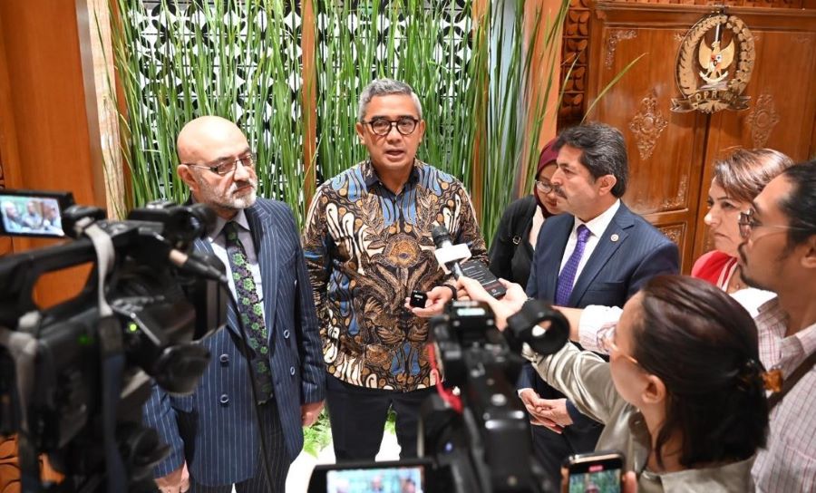 Farhan Pastikan Indonesia tidak Akan Jalin Hubungan Apapun dengan Israel