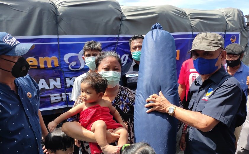 Gobel dan NasDem Gorontalo Bantu Korban Kebakaran di Bitung