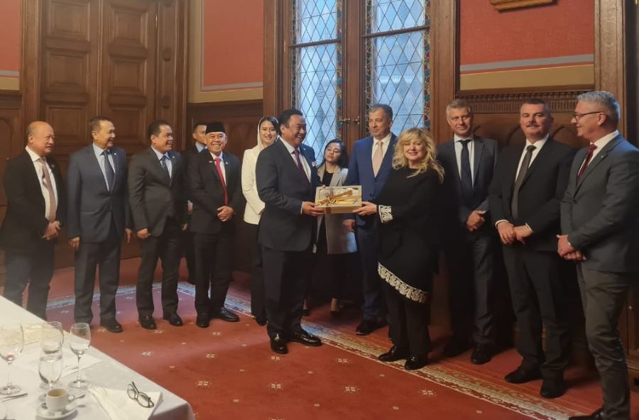 Gobel Jelaskan IKN ke Parlemen Hungaria