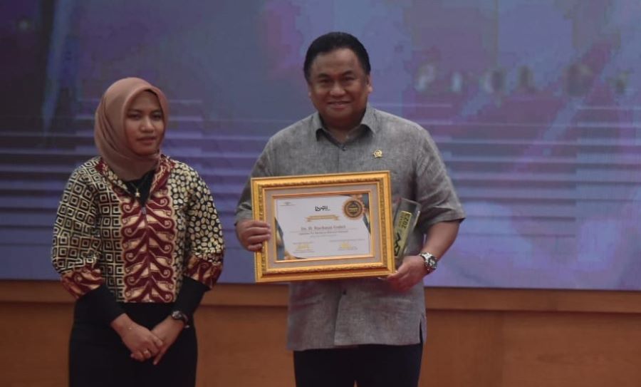 Gobel Dinobatkan Sebagai Legislator Pro-Kemajuan Ekonomi Nasional