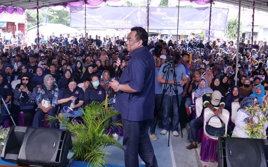 Gobel Ajak Warga Gorontalo Nyanyikan Lagu Hulontalo Lipuâ€™u