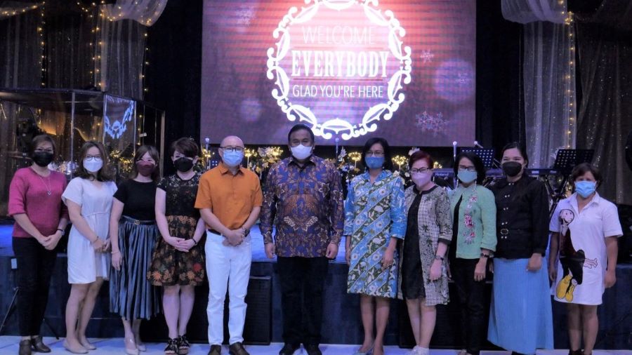 Di Hari Natal Gobel Ajak Masyarakat Bergandeng Tangan