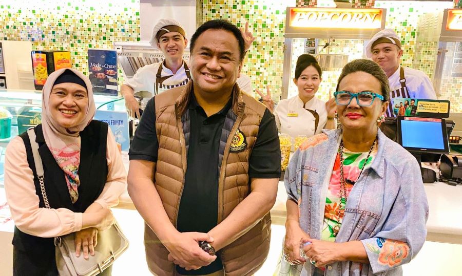 Rachmat Gobel Tinjau Fasilitas Sekolah dan Nobar Film 'Bila Esok Ibu Tiada' di Gorontalo