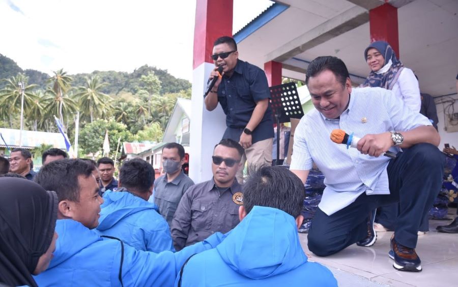 Jangan Jadikan Rakyat Komoditas Politik