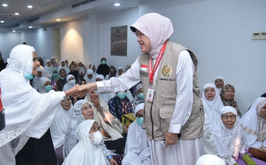 Hasnah Imbau Jemaah Haji Pakai Masker Hindari Penularan Batuk Pilek