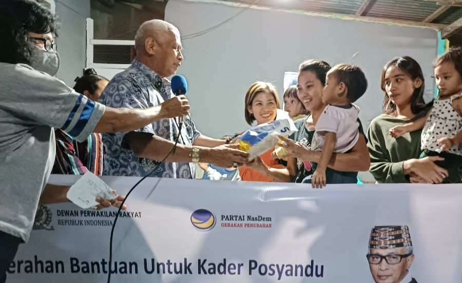 Jacki Uly Bantu Balita Kota Kupang Bebas dari Stunting
