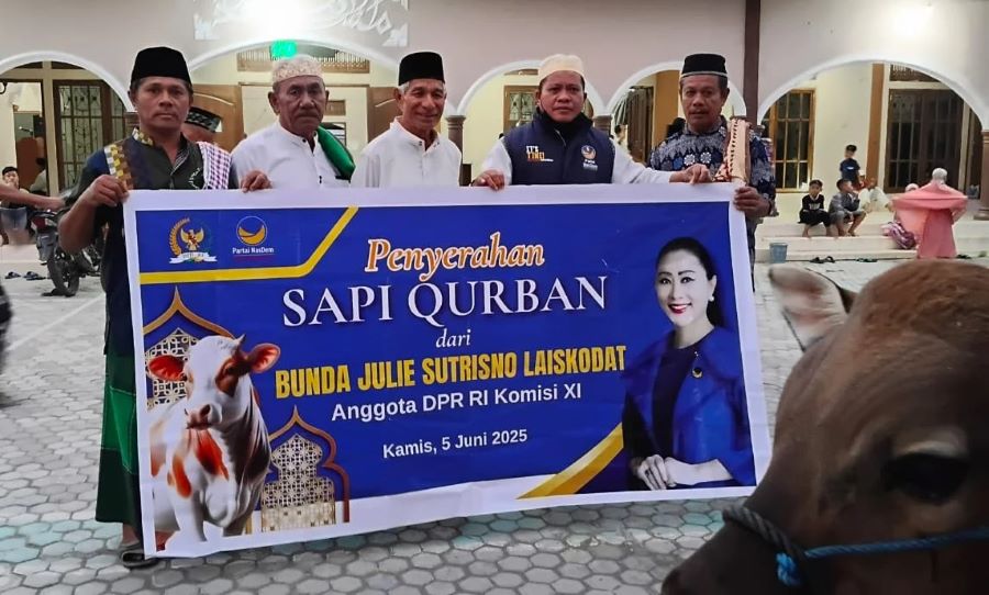 Julie Sutrisno Berbagi 15 Ekor Sapi di Momen Idul Adha