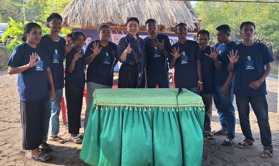Julie Ajak Anak Muda Kelola Sampah Jadi Pupuk Kompos