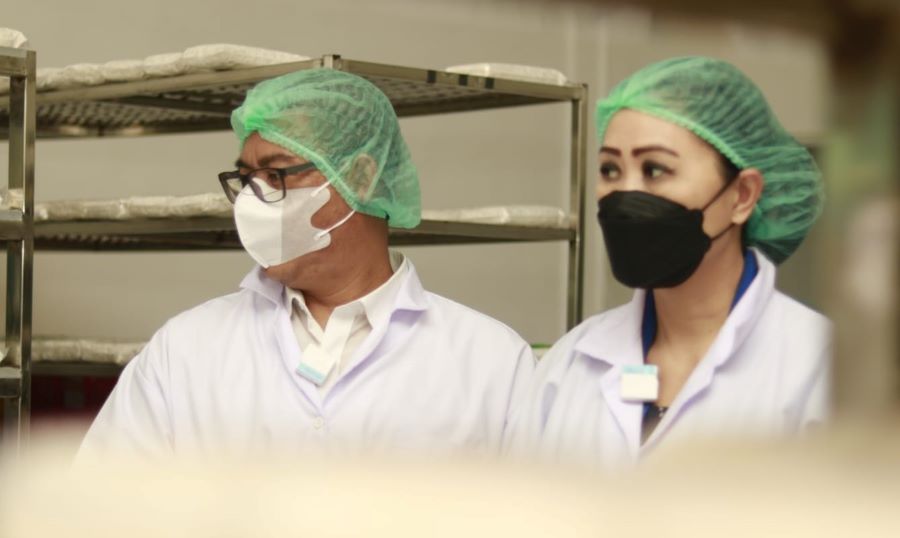 Julie Kunjungi Rumah Tempe Azaki, Ingin Budidaya Kedelai di NTT