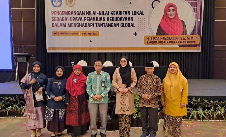 Lisda Ajak Masyarakat Sumbar Jaga Kebudayaan Minangkabau