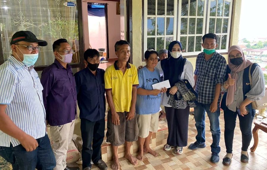 Lisda Bantu Warga Korban Tertimpa Pohon