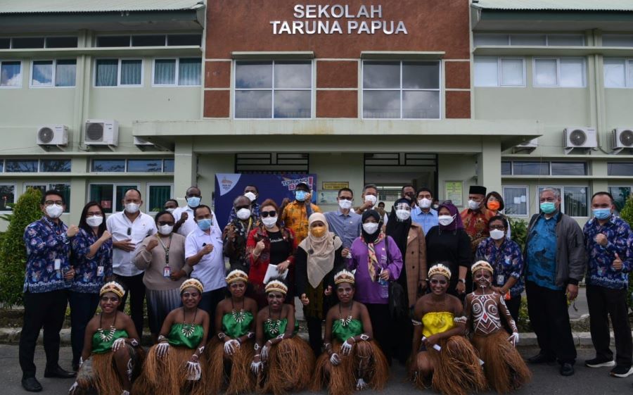 PON XX Papua Monumen Pemerataan Pembangunan dan Keadilan