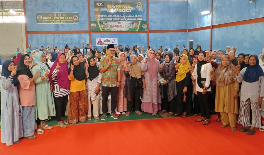 Lisda Hendrajoni Disambut Antusias Masyarakat Padang Sibusuk Sijunjung