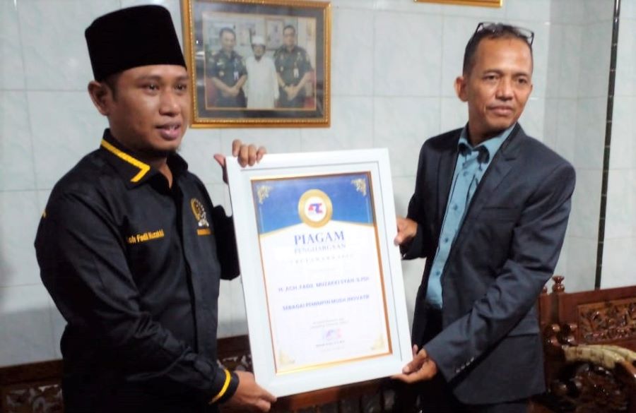 Lora Fadil Terima Award Pemimpin Muda Inovatif