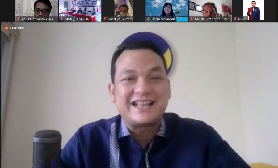 Martin Fasilitasi Pelajar Samosir Masuk SMA Unggulan
