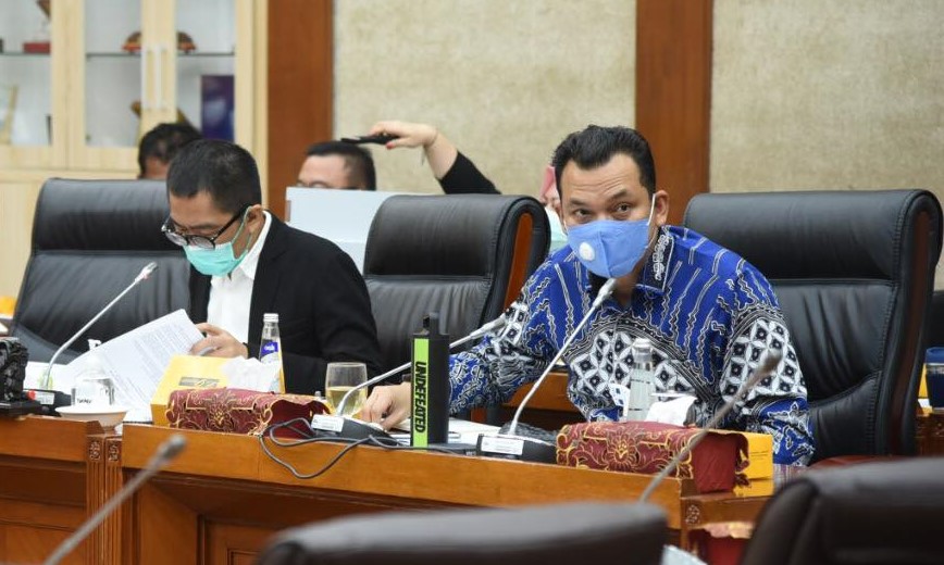 Holding Ultra Mikro Langkah Inovatif