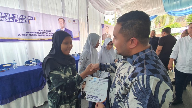 Prananda Salurkan Beasiswa PIP untuk Ribuan Pelajar Kota Medan
