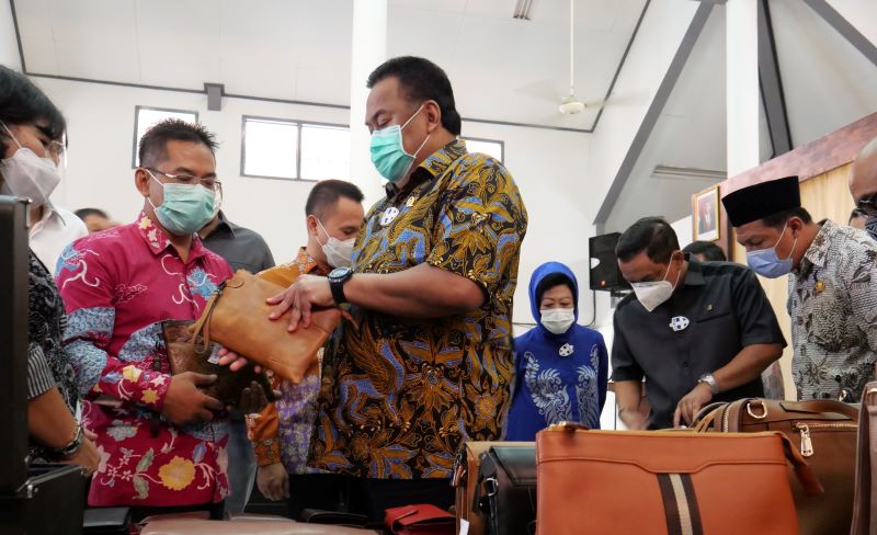 Pandemi Covid-19 Momentum Perajin Kulit Tampil di Pasar Global