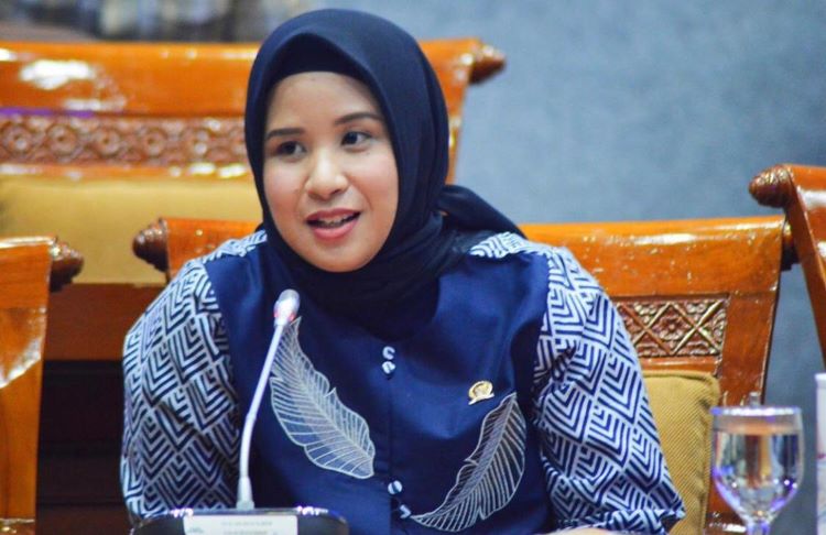 Ratih Singkarru Minta Kaji Lagi Program Bela Negara di Kampus