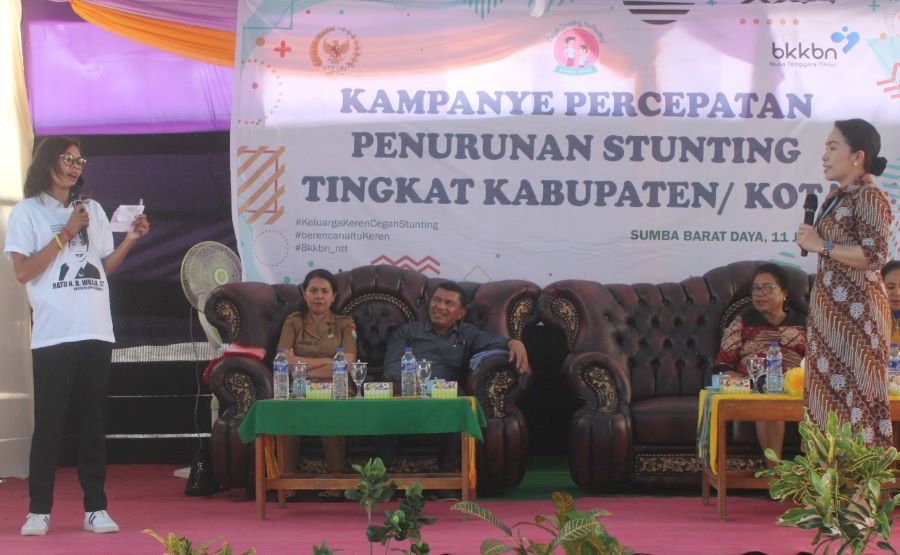 Ratu Wulla Sosialisasikan Penurunan Stunting sambil Bagikan Doorprize