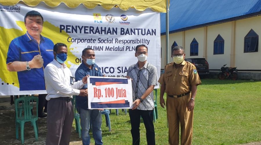 Rico Sia Bantu Gereja Katolik di Teluk Wondama