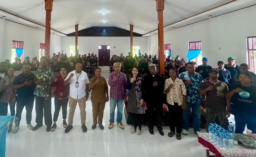 Rico Sia Gelar Pelatihan Pengolahan Rumput Laut di Raja Ampat