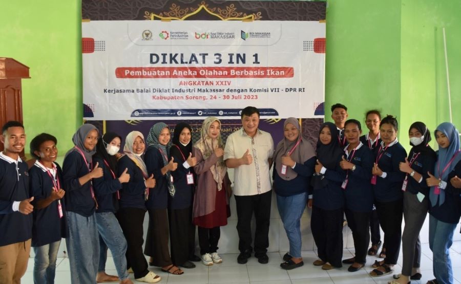 Rico Sia Terus Berupaya Geliatkan UMKM Sorong