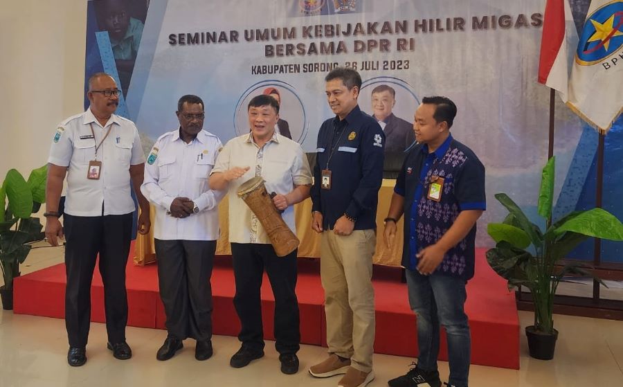 Rico Sia Desak BPH Migas Segera Realisasikan Jargas di Sorong