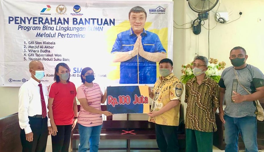 Rico Sia Bantu GKI Sion Klabala Sorong