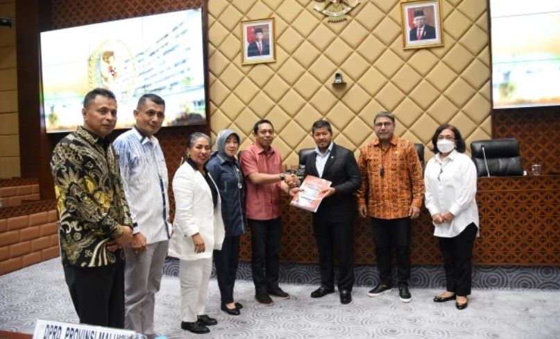 Roberth Rouw Terima Aspirasi DPRD Maluku