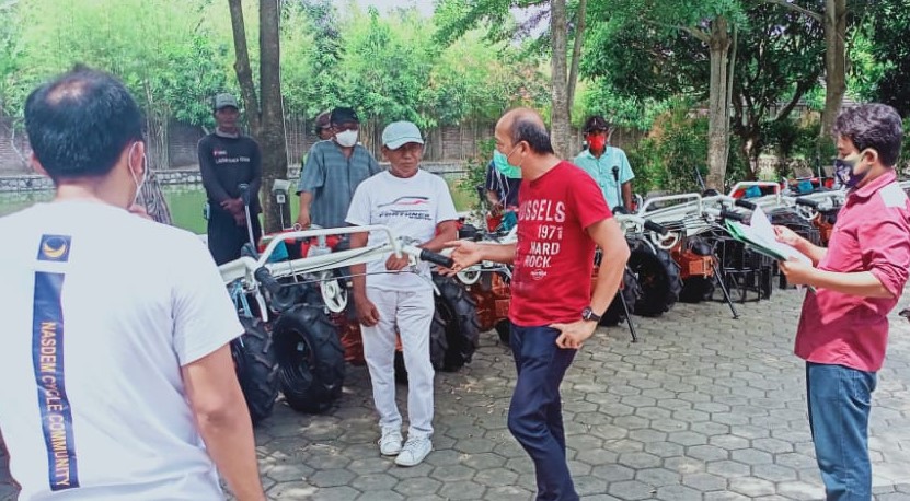 Saan Salurkan 10 Traktor Tangan untuk Poktan di Karawang