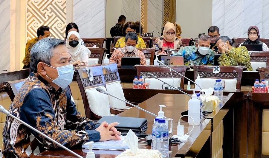 NasDem Minta PT KAI Transparan Soal PMN