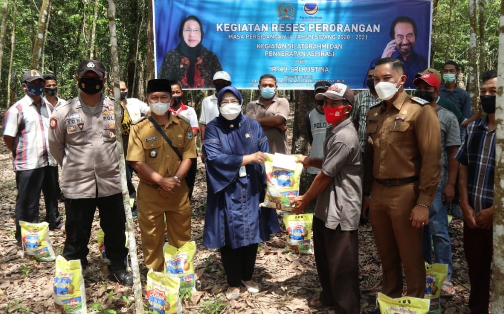 Sri Kustina Ajak Masyarakat Bangkit Perbaiki Ekonomi