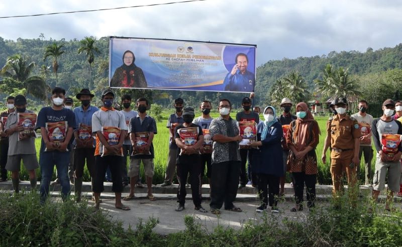 Sri Kustina Ingin Warga Ogan Komering Ulu Selatan Bangkit