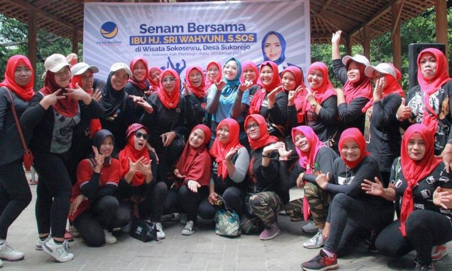 Sri Wahyuni Isi Reses dengan Senam Bareng Ibu-Ibu PKK